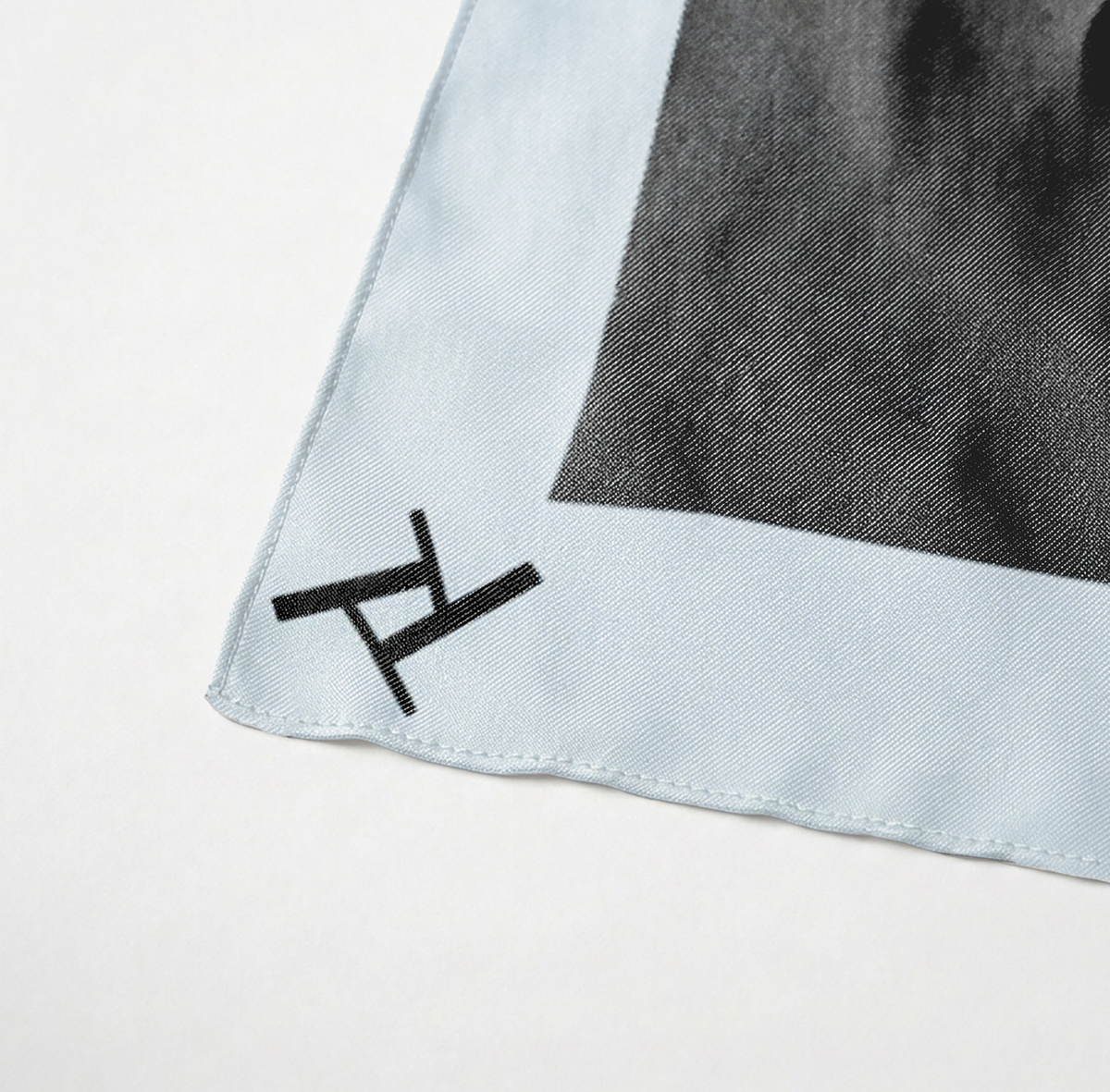 "Paradise to Eden" Foulard